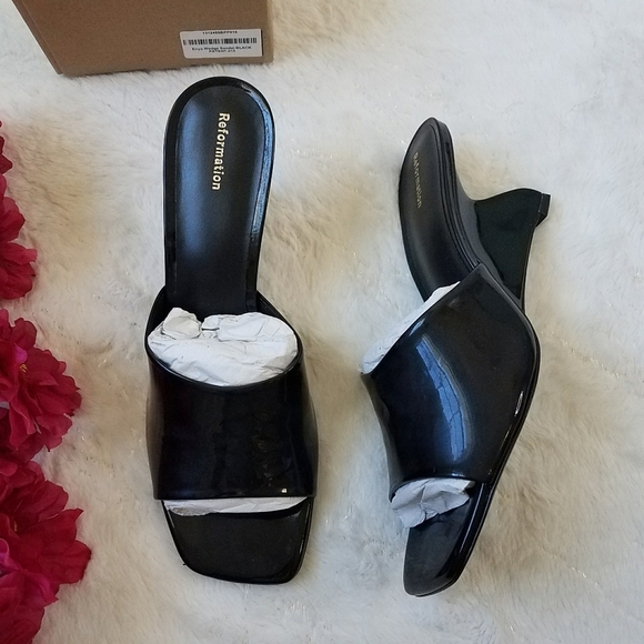 REFORMATION Enya Wedge Sandals - Picture 2 of 8